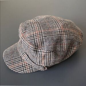 D&Y Classic Checkered Newsboy Cap One Size Gray, Black, Brown Boho Chic Academia
